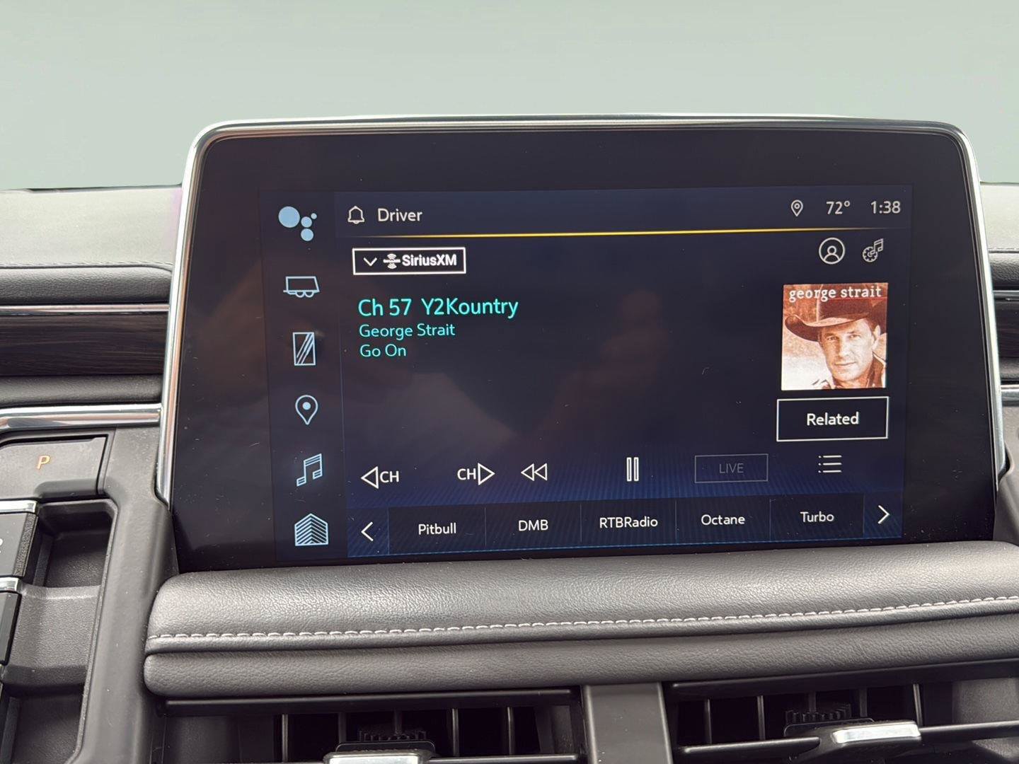 Used 2023 Chevrolet Tahoe Z71 AWD/4WD image 17