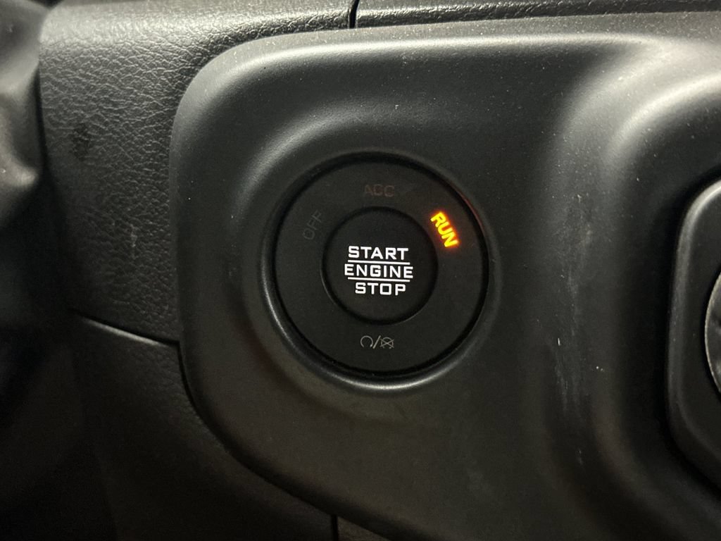 Used 2023 Jeep Wrangler Unlimited Sahara AWD/4WD image 22