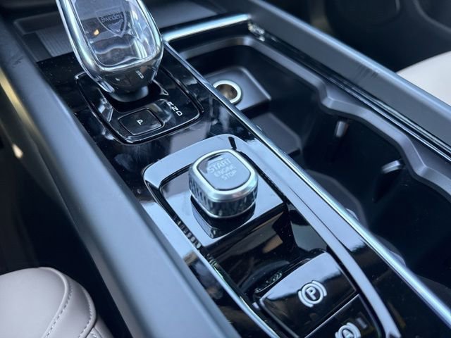 New 2026 Volvo XC60 B5 Plus w/ Climate Package image 28