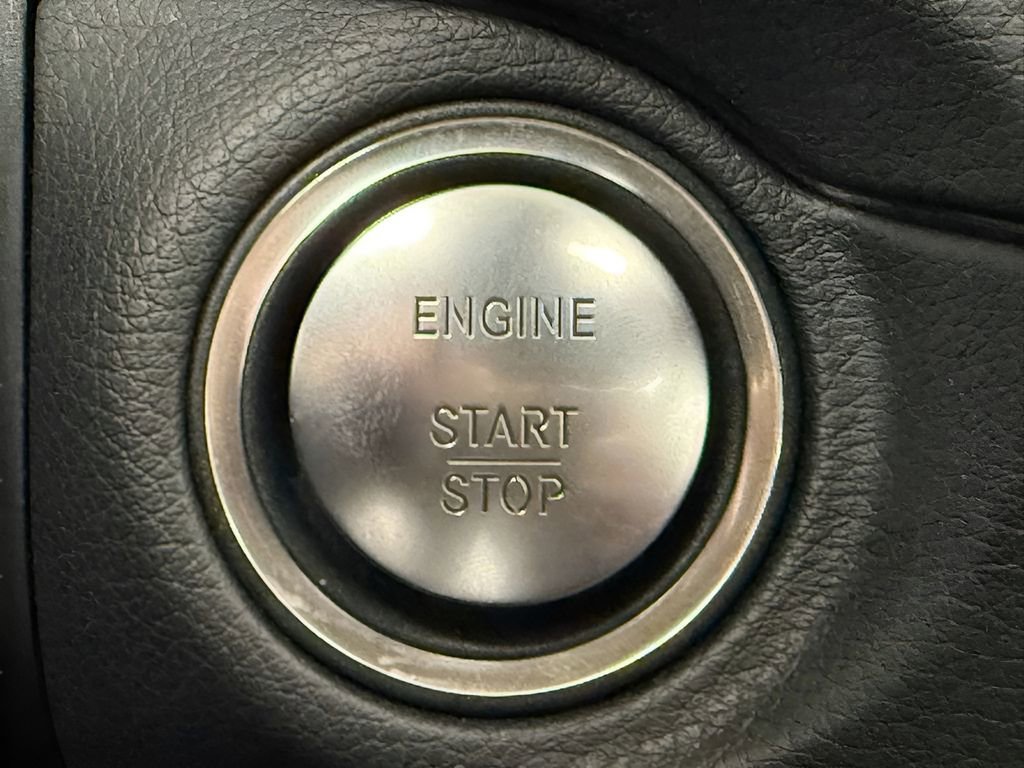 Used 2013 Mercedes-Benz C 250 Sedan image 22