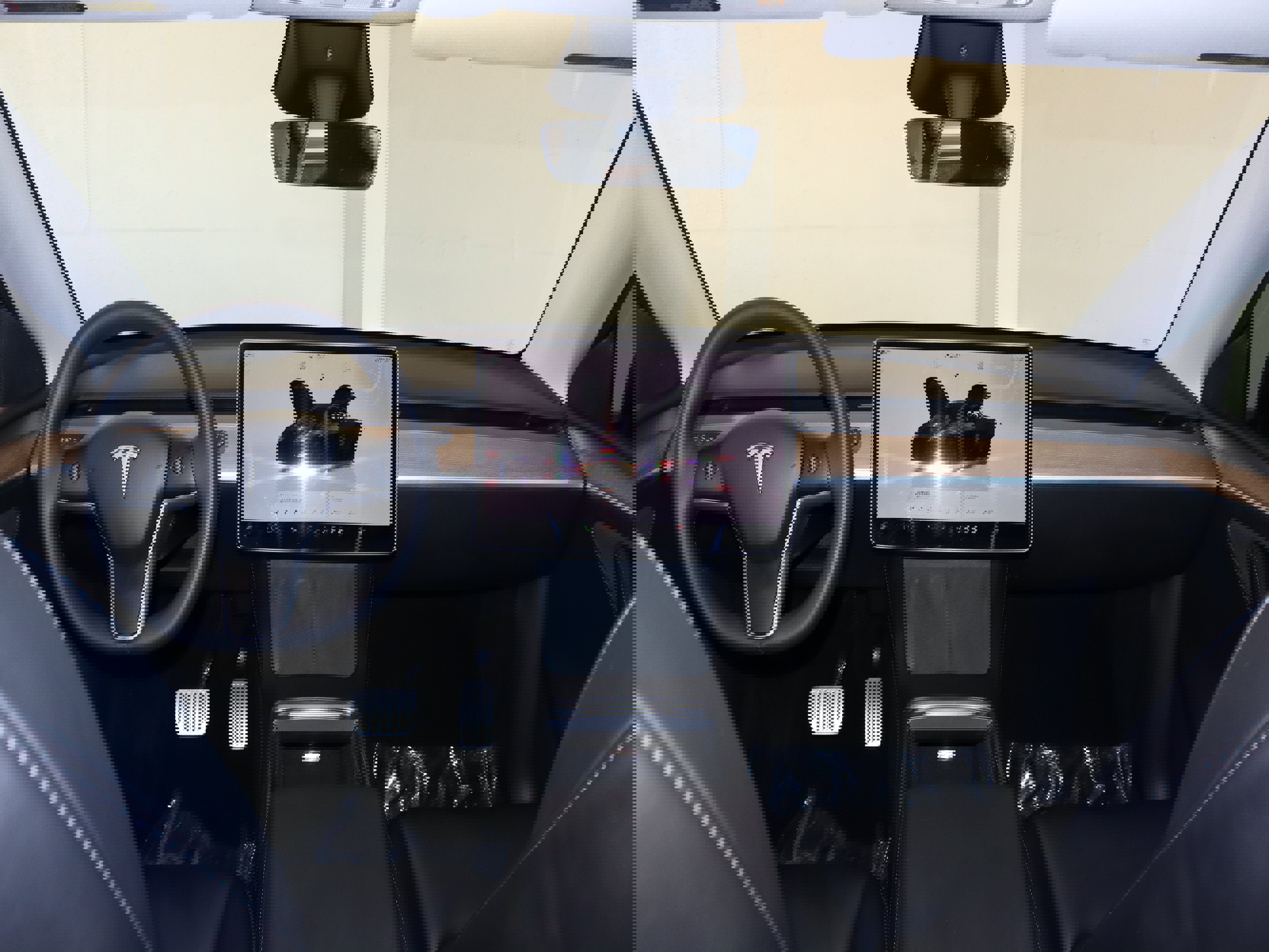 Used 2025 Tesla Model Y Performance image 24