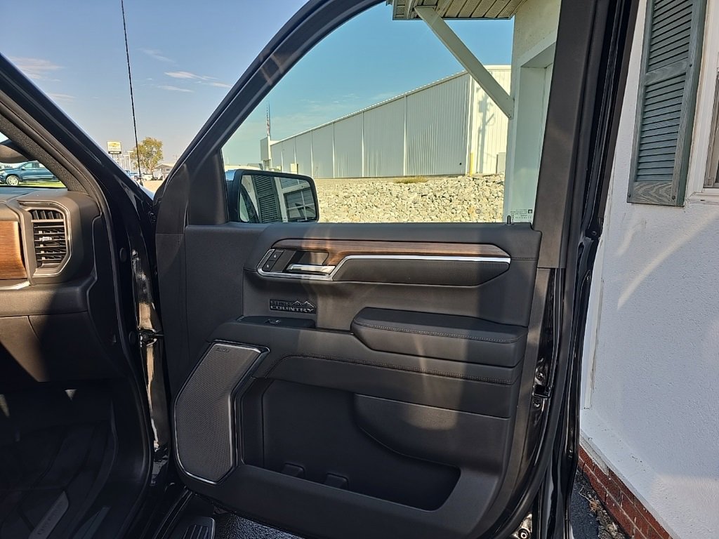 Used 2024 Chevrolet Silverado 1500 High Country w/ High Country Premium Package image 22