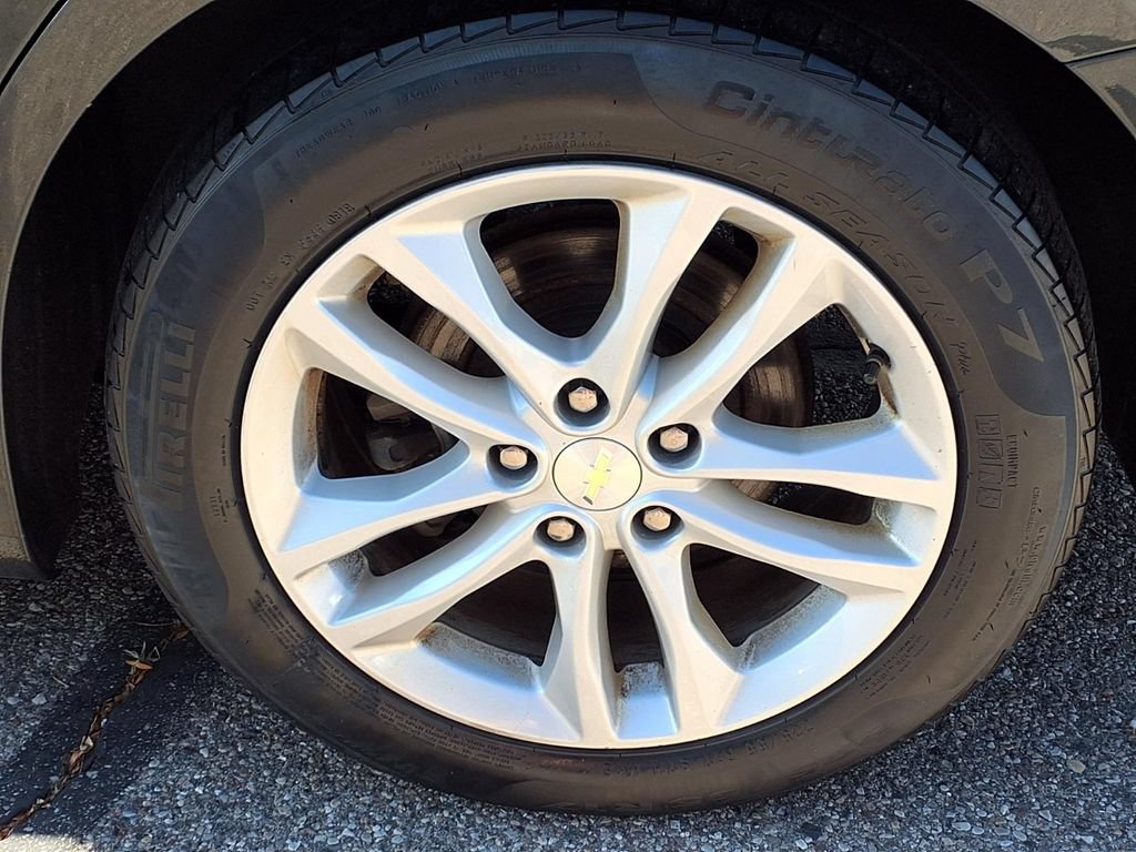 Used 2018 Chevrolet Malibu LT FWD image 7