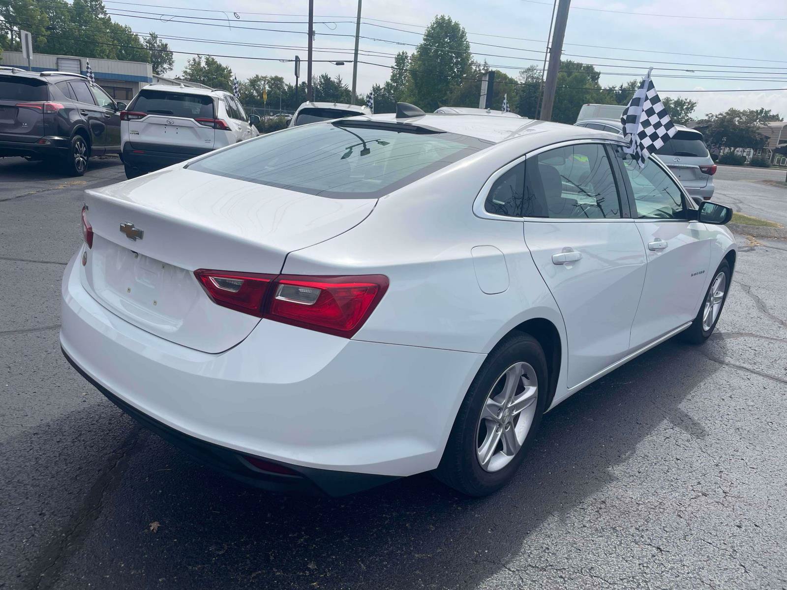 Used 2020 Chevrolet Malibu LS FWD image 8