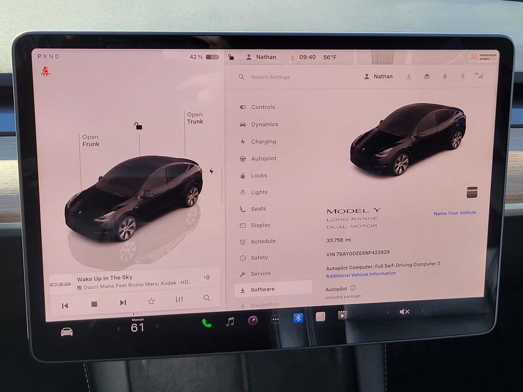 Used 2022 Tesla Model Y Long Range image 23