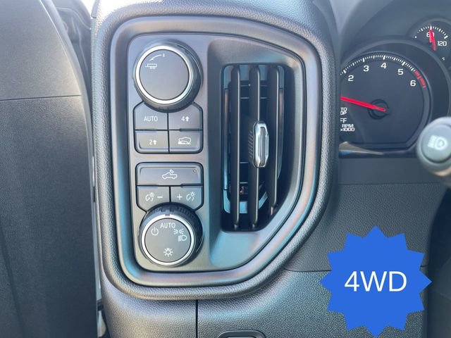 Used 2025 Chevrolet Silverado 1500 W/T w/ WT Value Package image 17