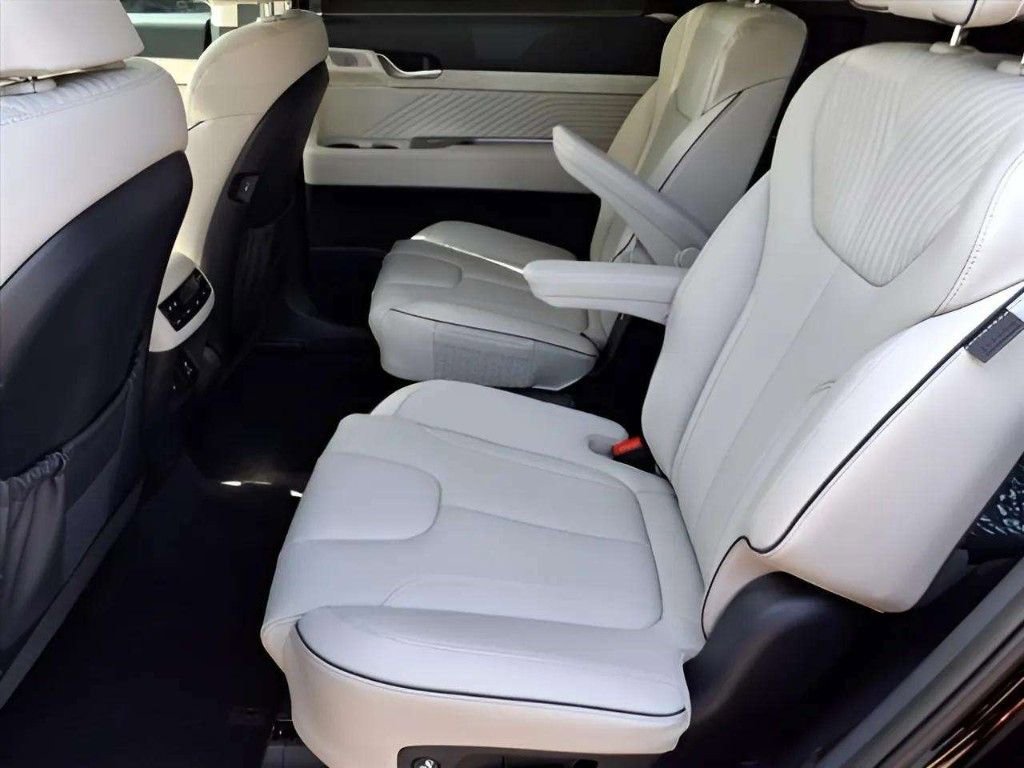 New 2025 Hyundai Palisade Calligraphy image 10