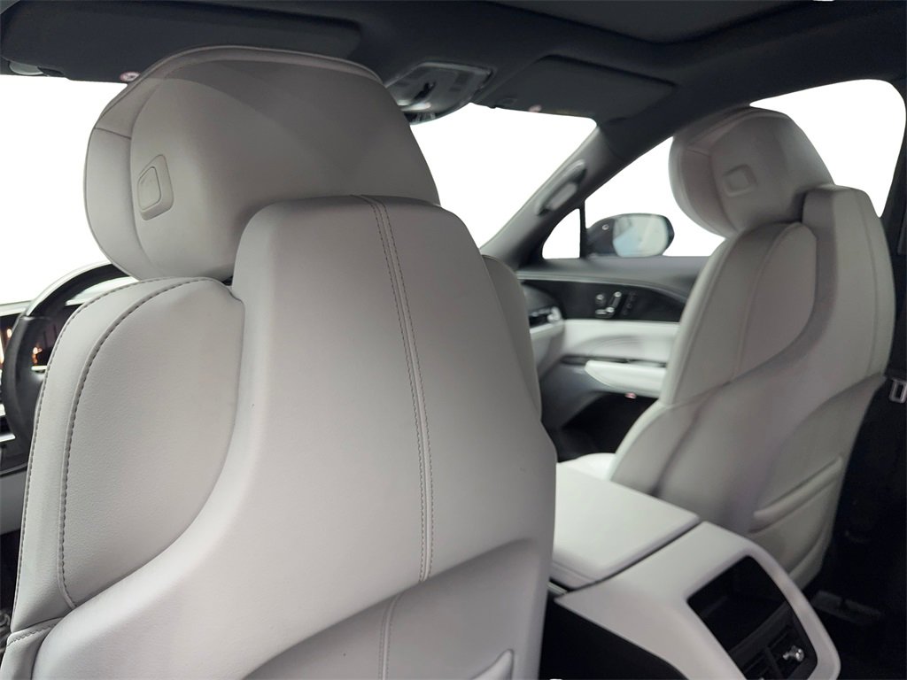 Used 2024 Cadillac Lyriq Luxury image 35