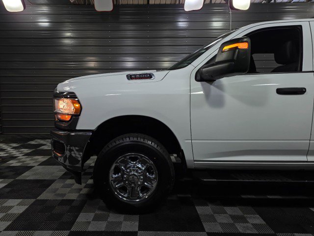 Used 2024 RAM 3500 Tradesman w/ Chrome Appearance Group image 39