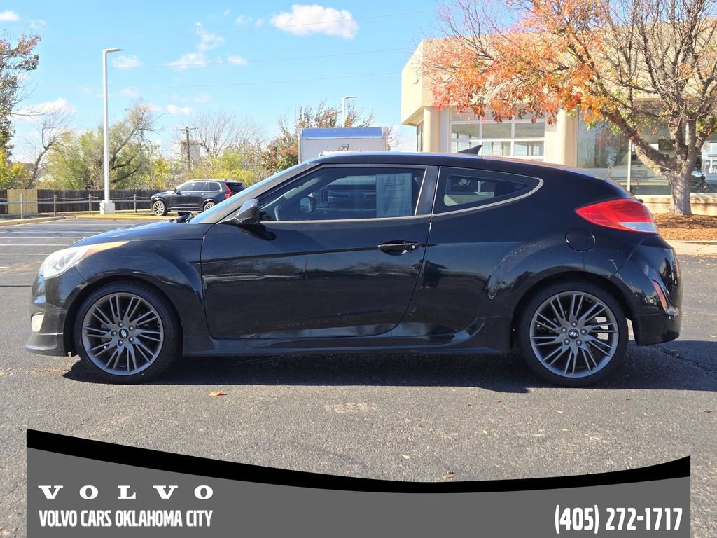 Used 2013 Hyundai Veloster RE:MIX Edition image 3