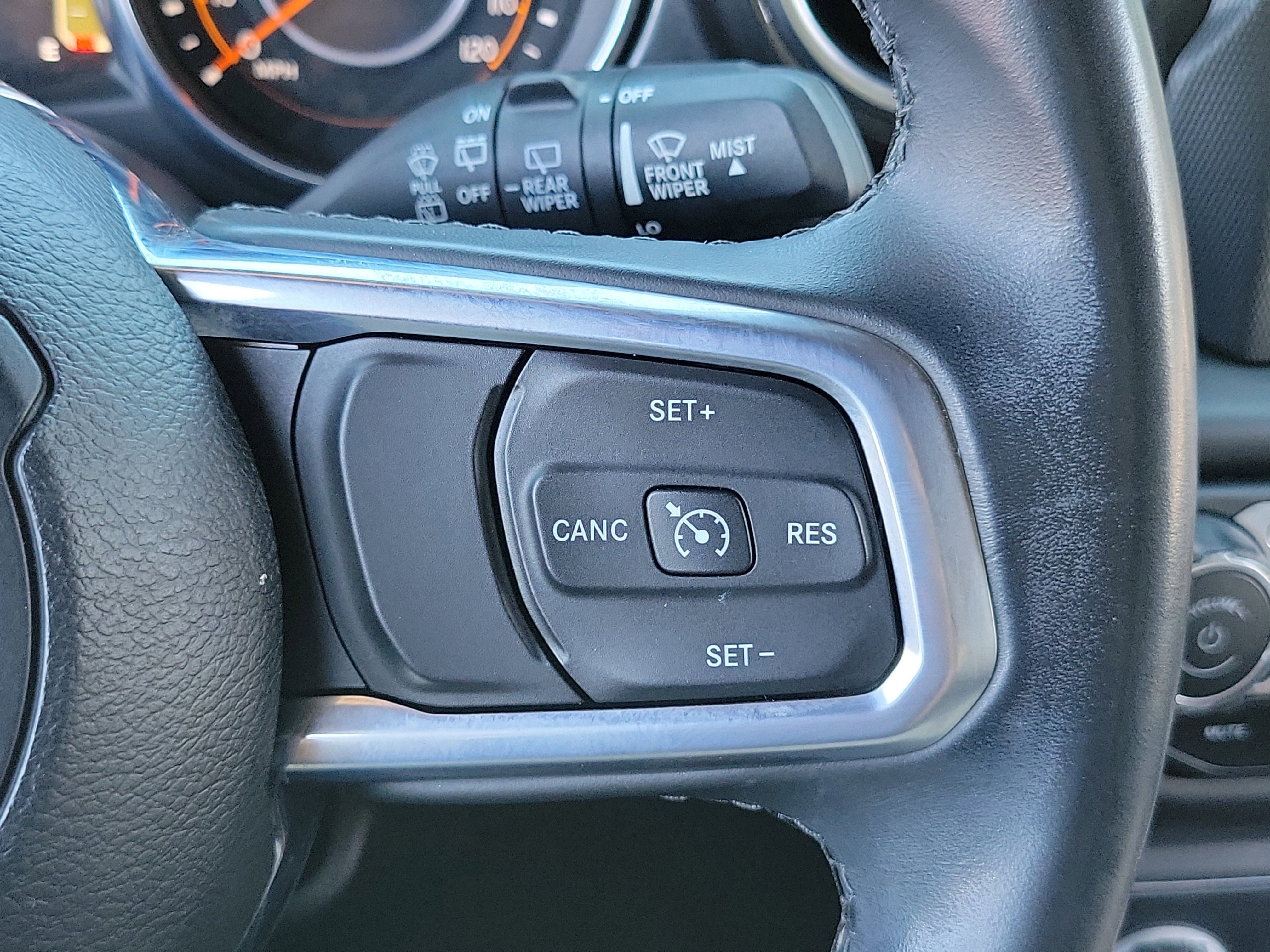 Used 2020 Jeep Wrangler Unlimited Sahara image 28