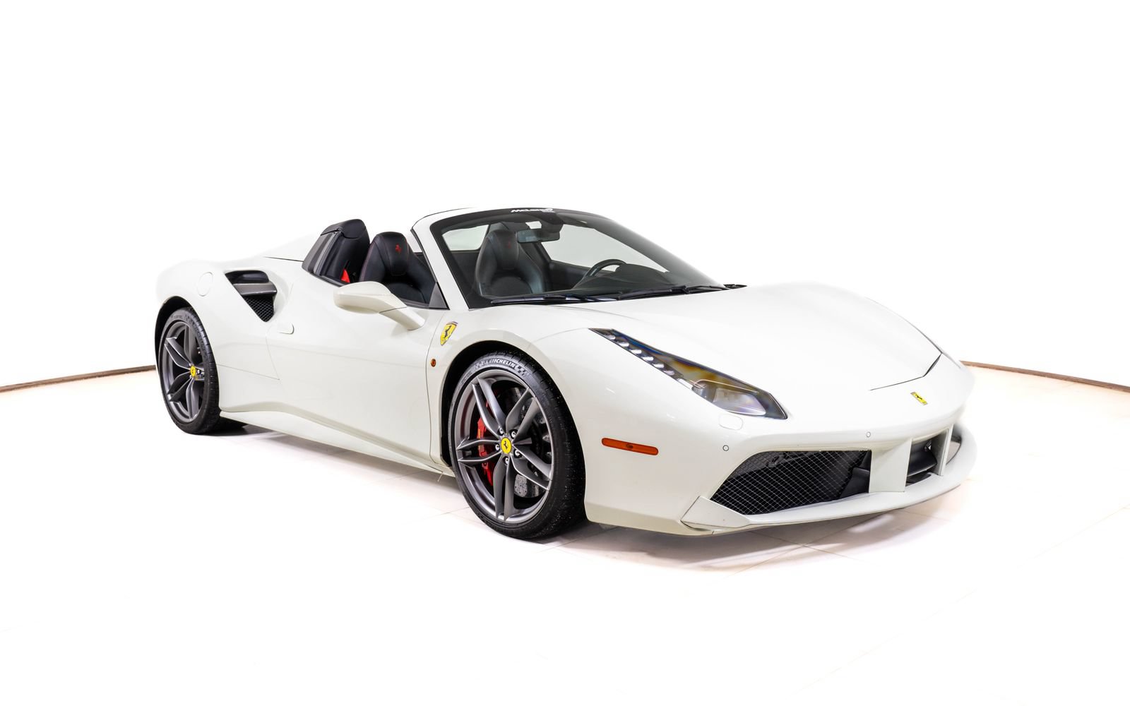 Used 2017 Ferrari 488 Spider RWD image 9