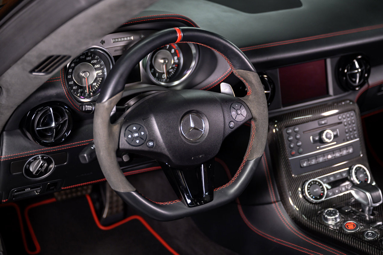 Used 2013 Mercedes-Benz SLS AMG GT Roadster image 36