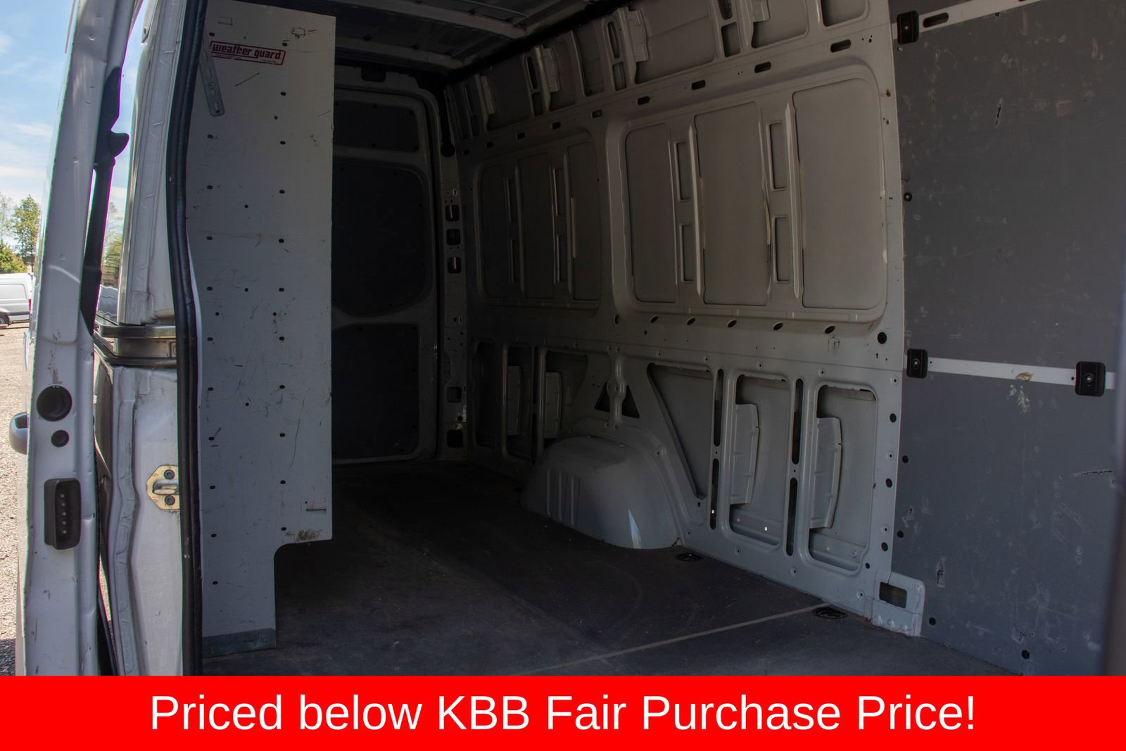 Used 2021 Mercedes-Benz Sprinter 2500 image 13