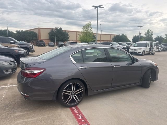 Used 2016 Honda Accord Sport image 3