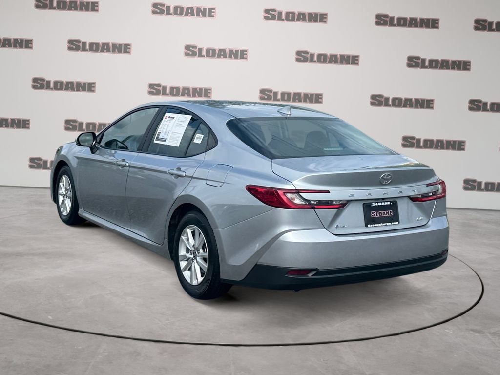 Used 2025 Toyota Camry LE FWD image 3