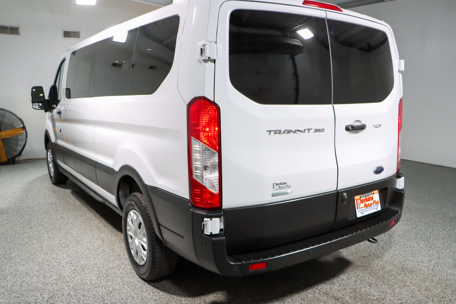 Used 2023 Ford Transit 350 XLT image 9