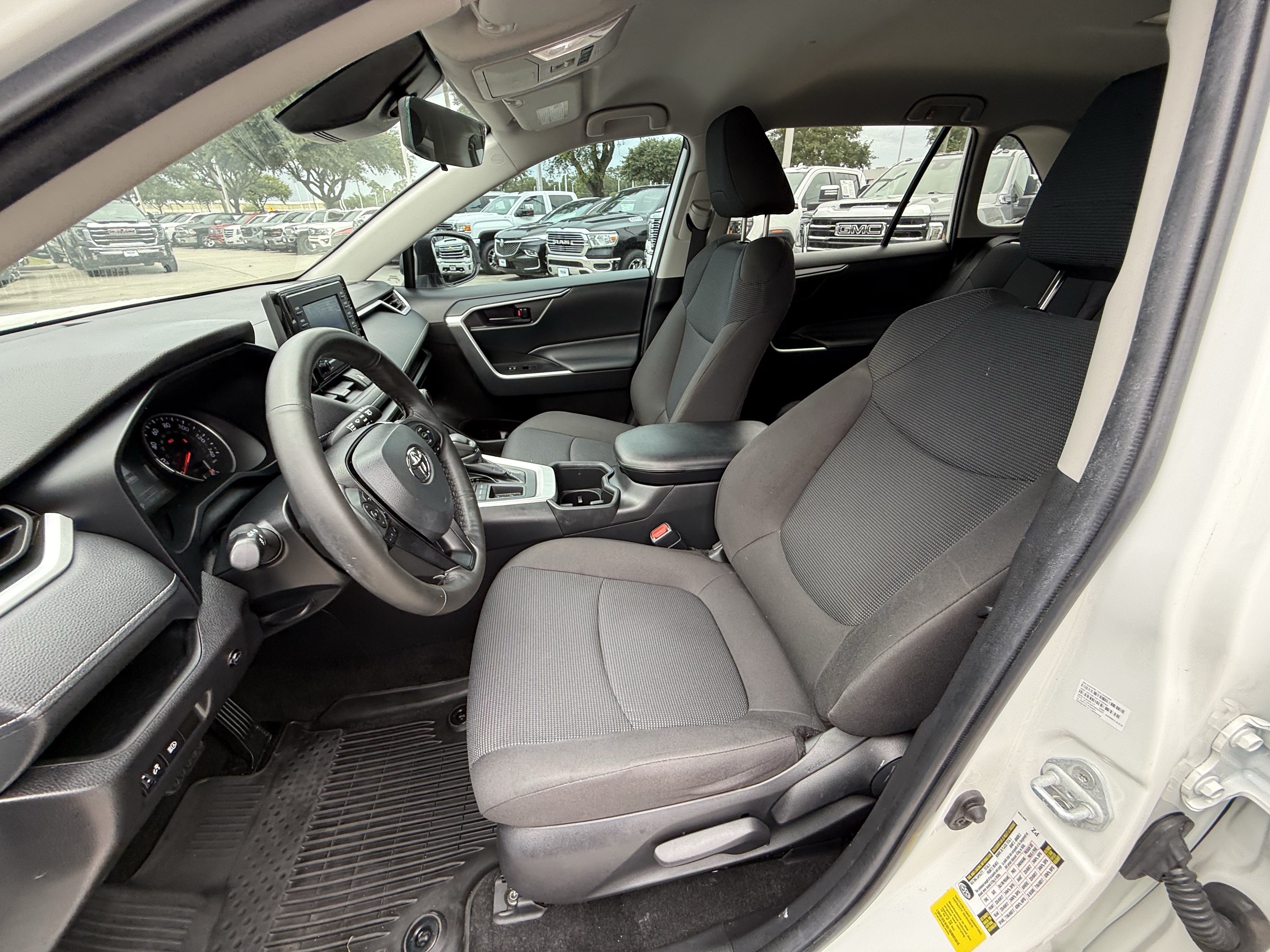 Used 2022 Toyota RAV4 LE FWD image 26