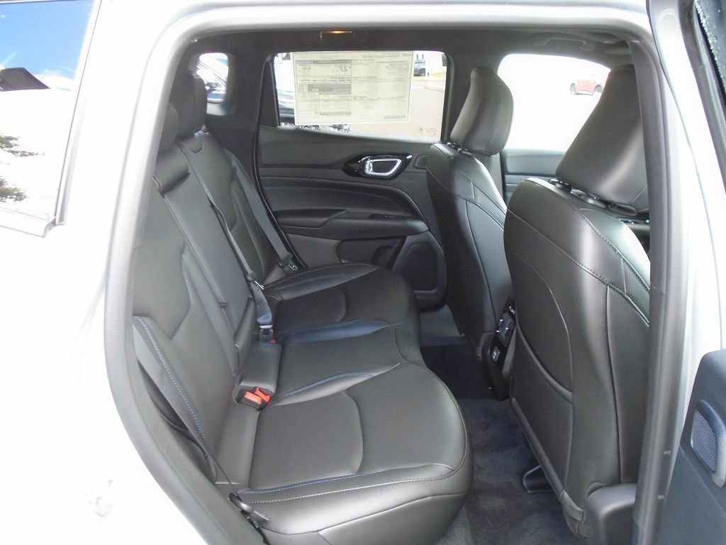 New 2025 Jeep Compass Limited w/ High Altitude Package image 10