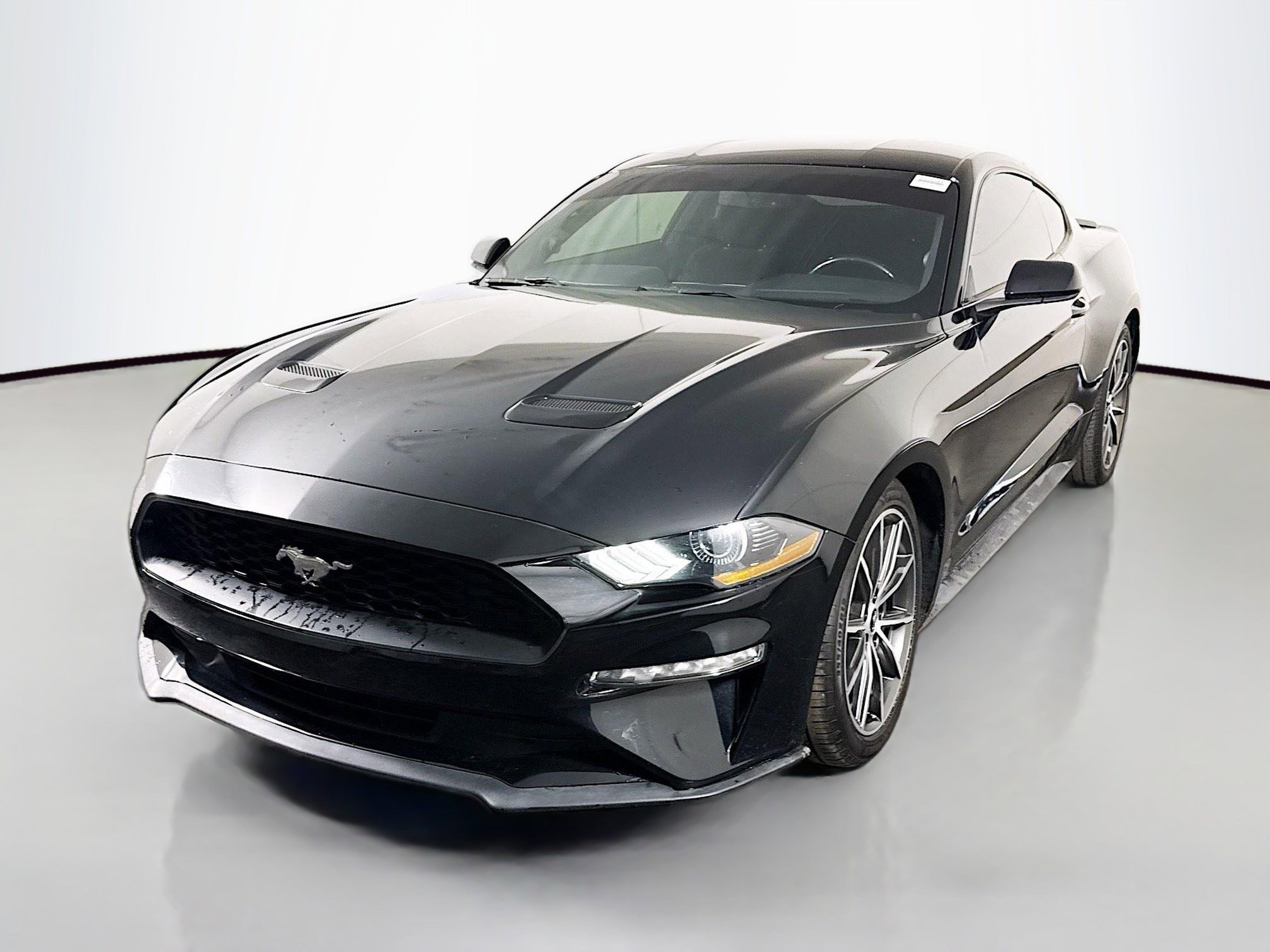Used 2018 Ford Mustang EcoBoost w/ Equipment Group 101A image 4