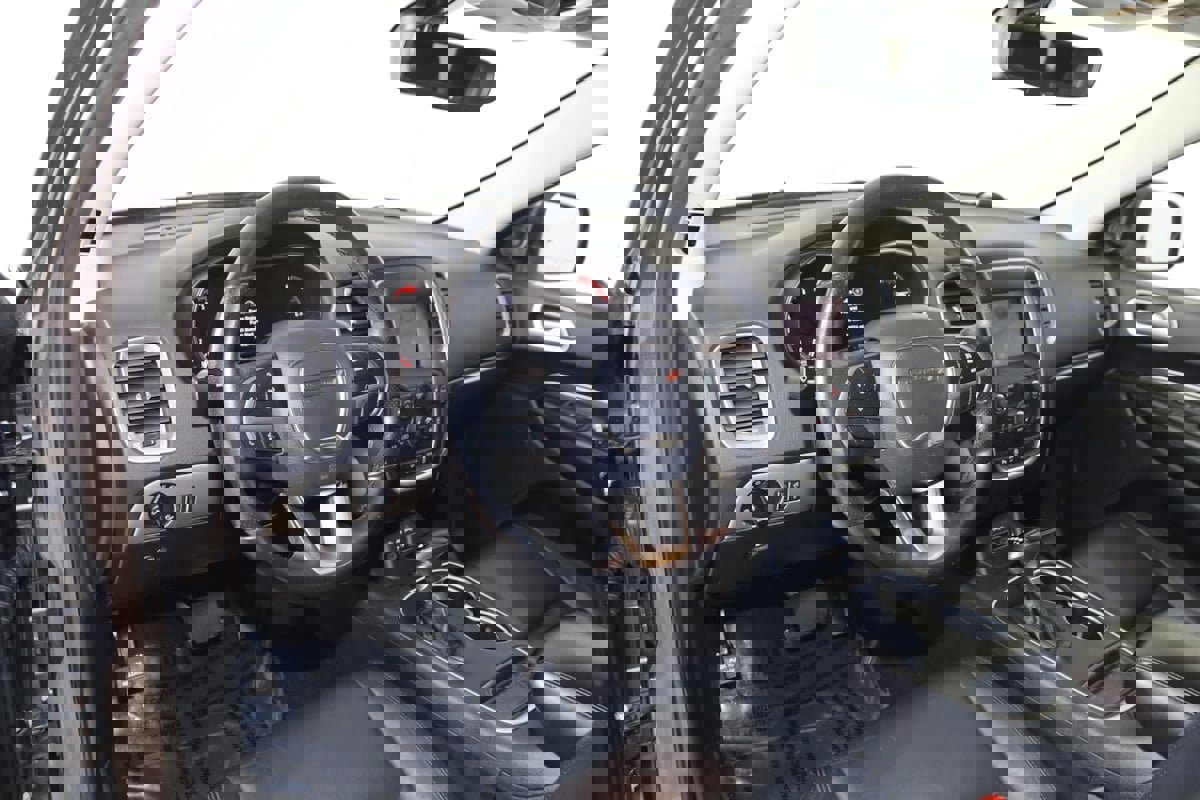 Used 2019 Dodge Durango SXT image 25