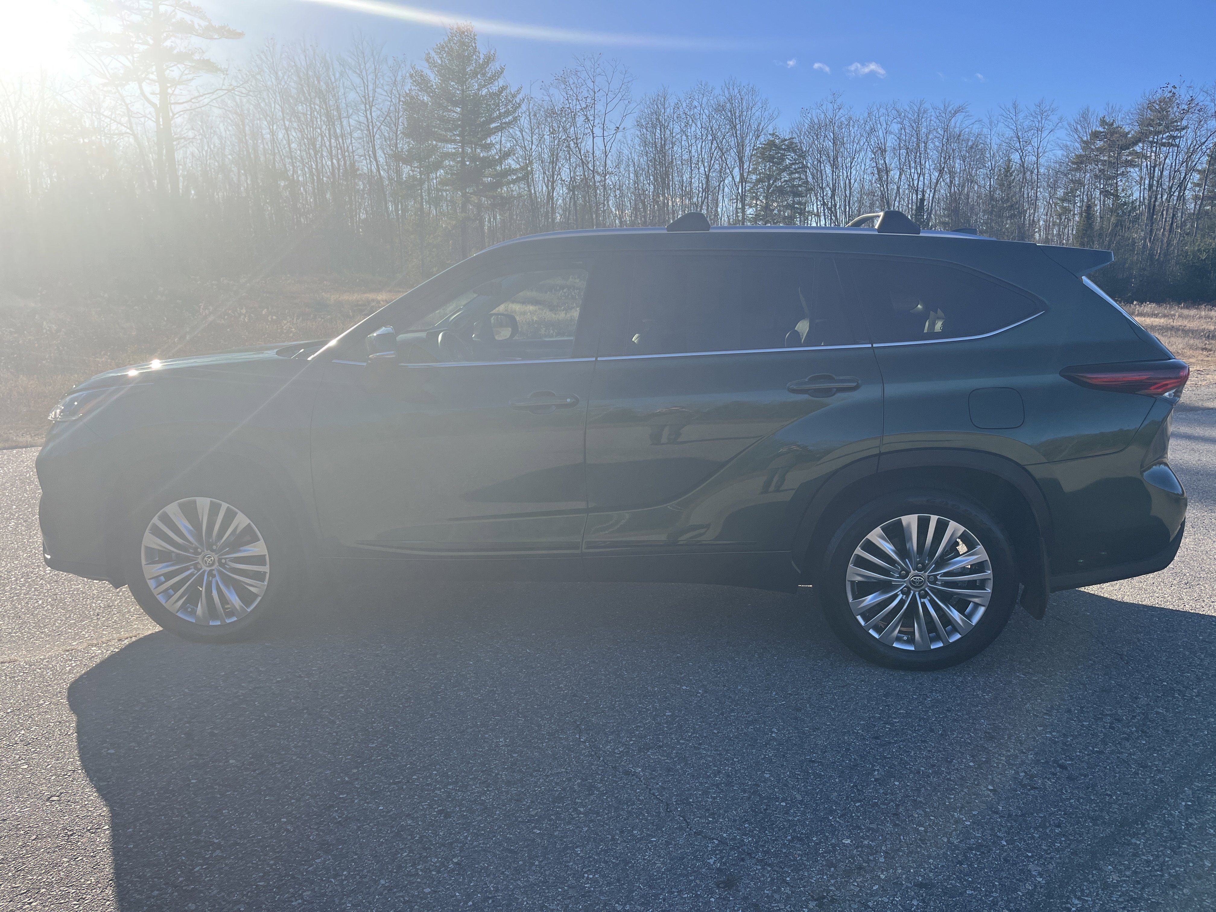 Used 2024 Toyota Highlander Platinum image 8