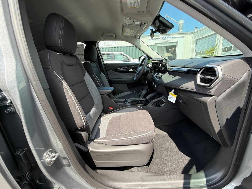 New 2026 Chevrolet TrailBlazer LS w/ LS Convenience Package FWD image 24