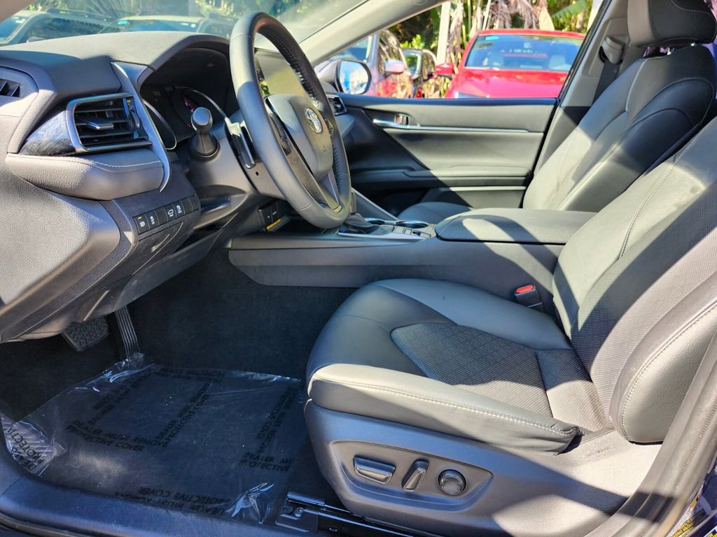 Used 2021 Toyota Camry XSE image 5
