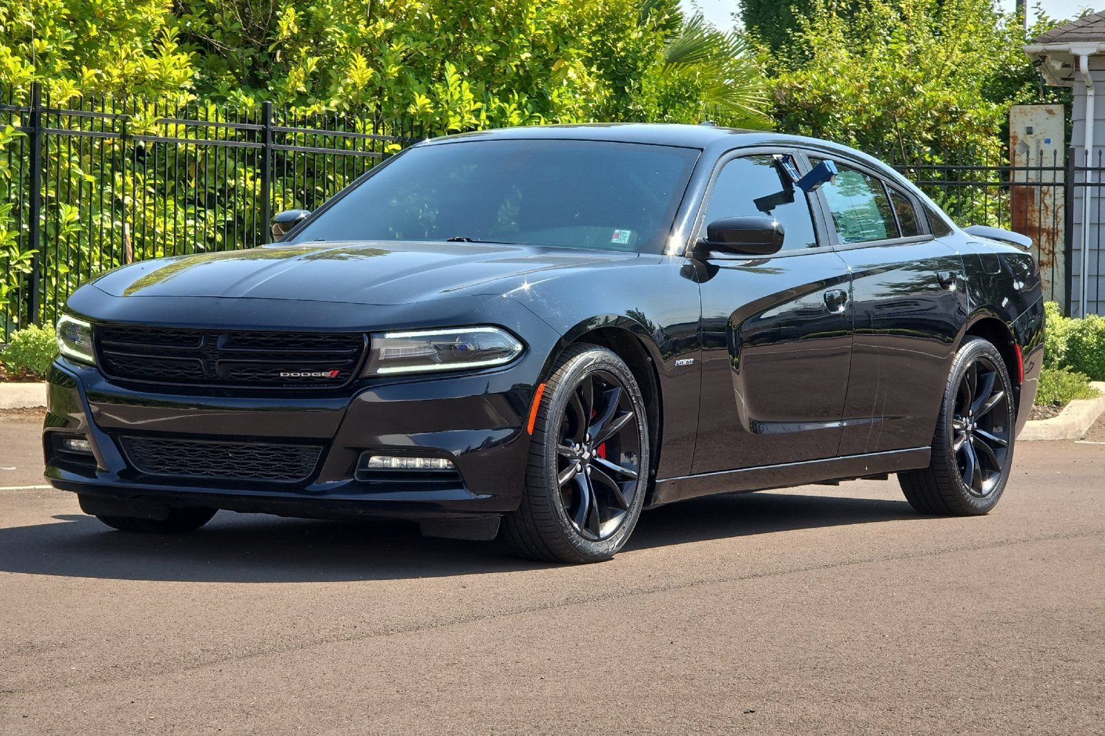 Used 2017 Dodge Charger R/T w/ Blacktop Package RWD image 8