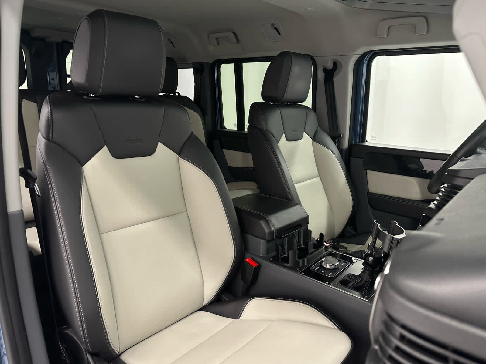 Used 2024 INEOS Grenadier Station Wagon AWD/4WD image 18