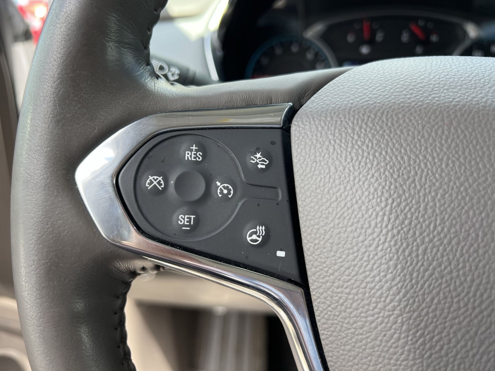 Used 2019 Chevrolet Traverse Premier w/ Driver Confidence II Package FWD image 29