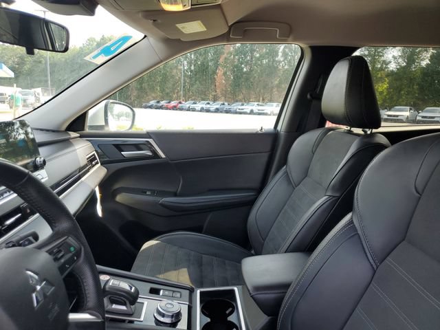 Used 2024 Mitsubishi Outlander SE FWD image 17