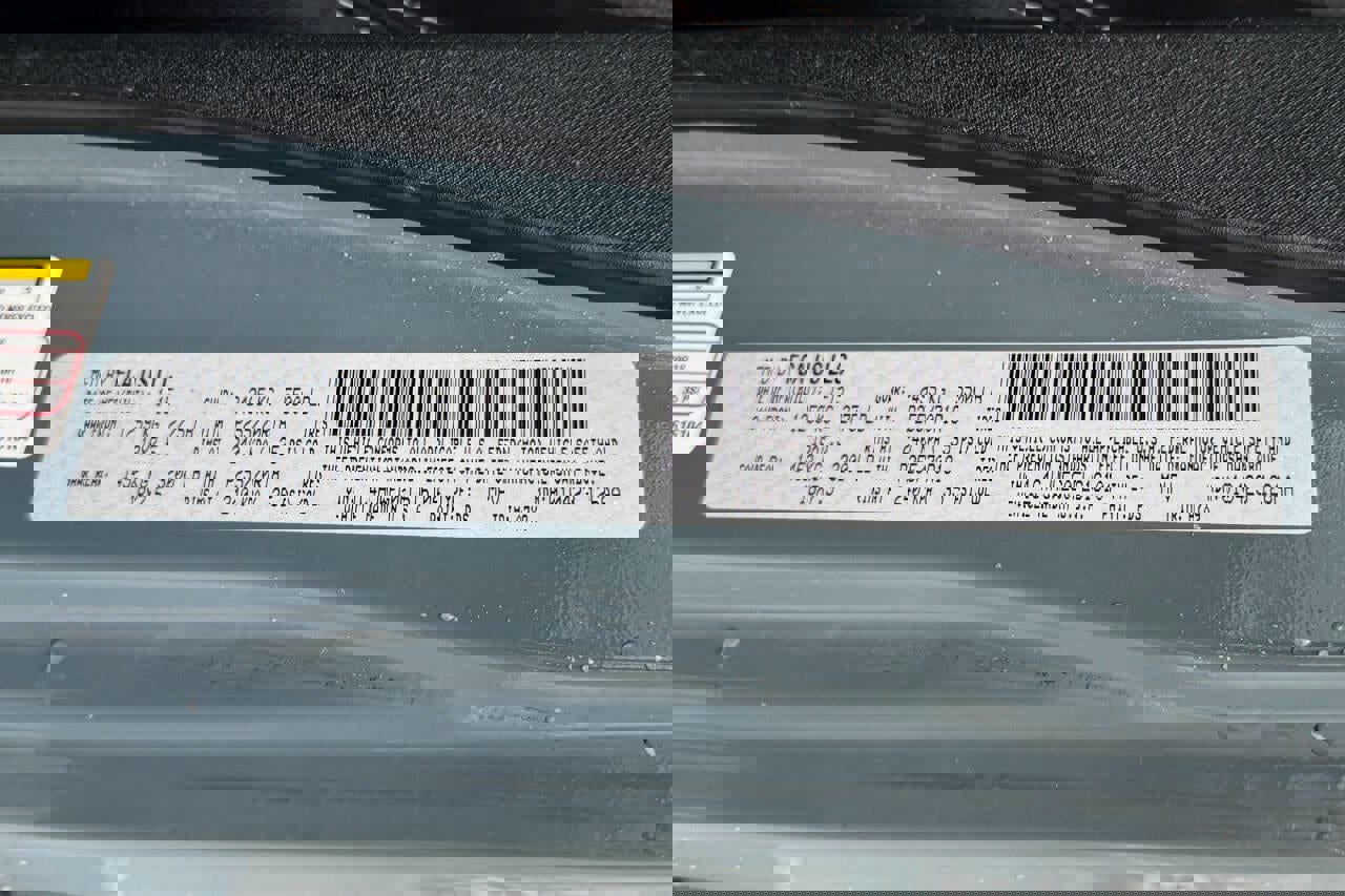 Used 2015 Jeep Wrangler Unlimited Sahara w/ Connectivity Group image 11