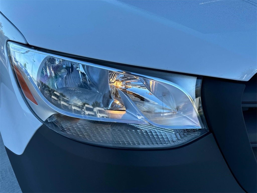 New 2025 Mercedes-Benz Sprinter 2500 image 9