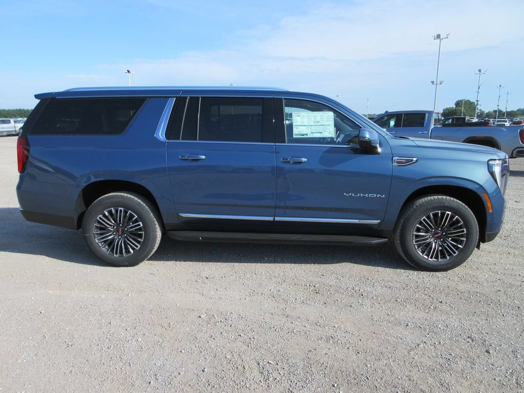 New 2026 GMC Yukon XL Elevation w/ Elevation Premium Package AWD/4WD image 3