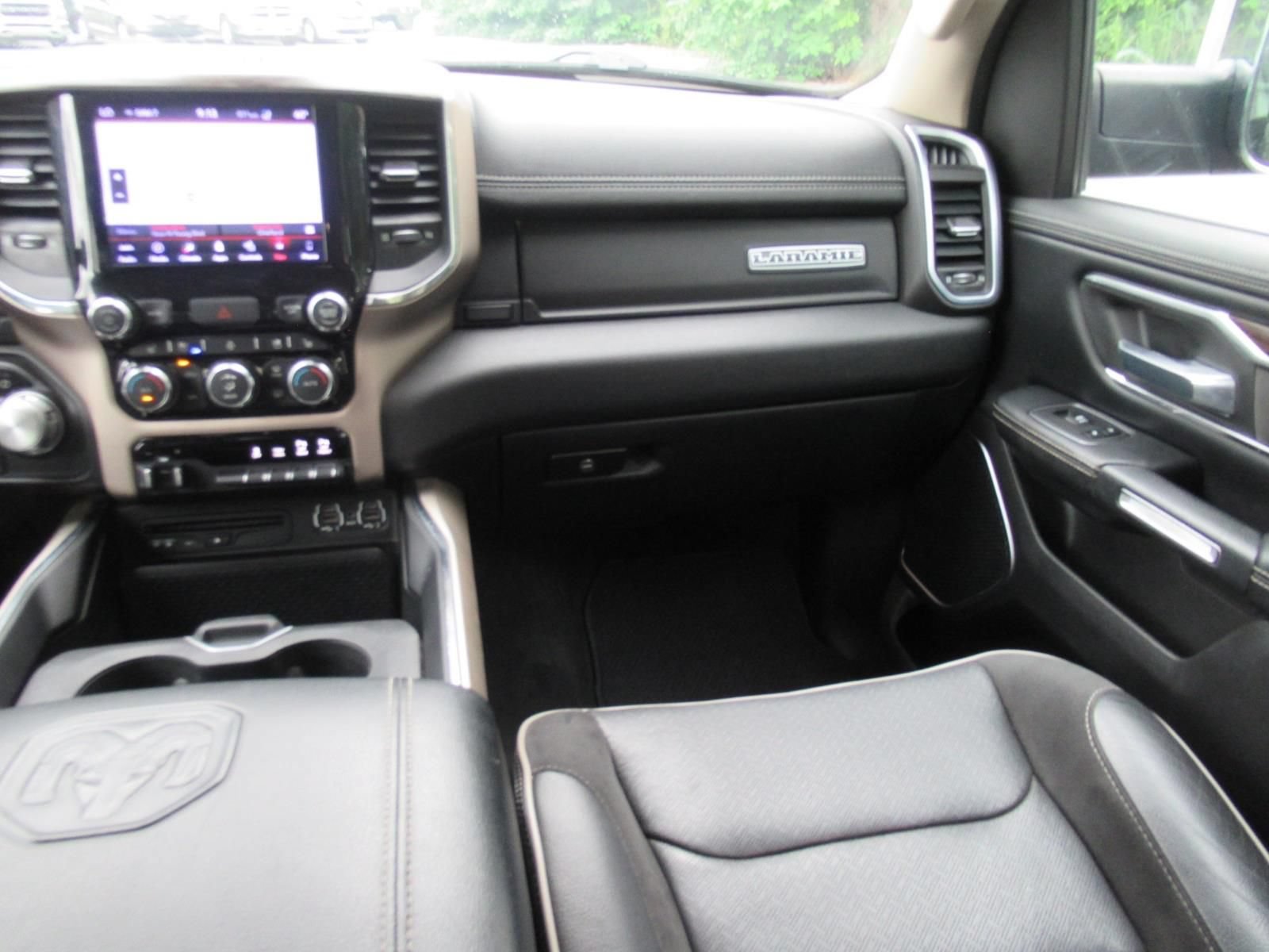 Used 2019 RAM 1500 Laramie AWD/4WD image 16