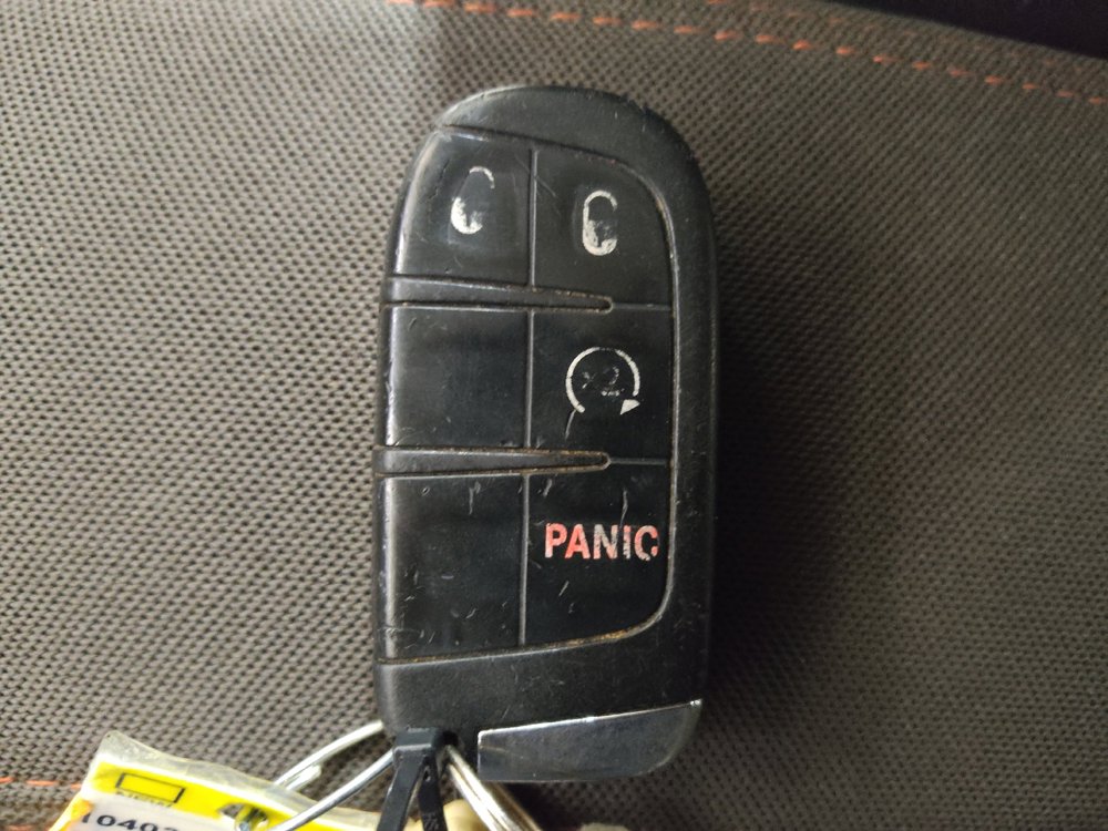 Used 2017 Jeep Renegade Latitude FWD image 32