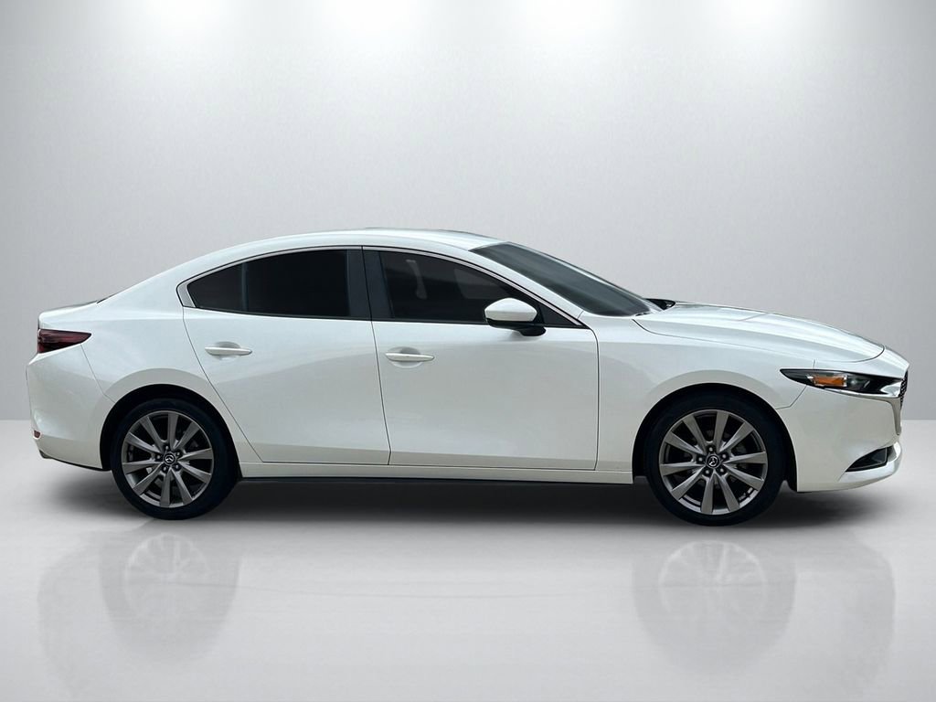 Used 2019 MAZDA MAZDA3 Sedan w/ Preferred Package FWD image 4