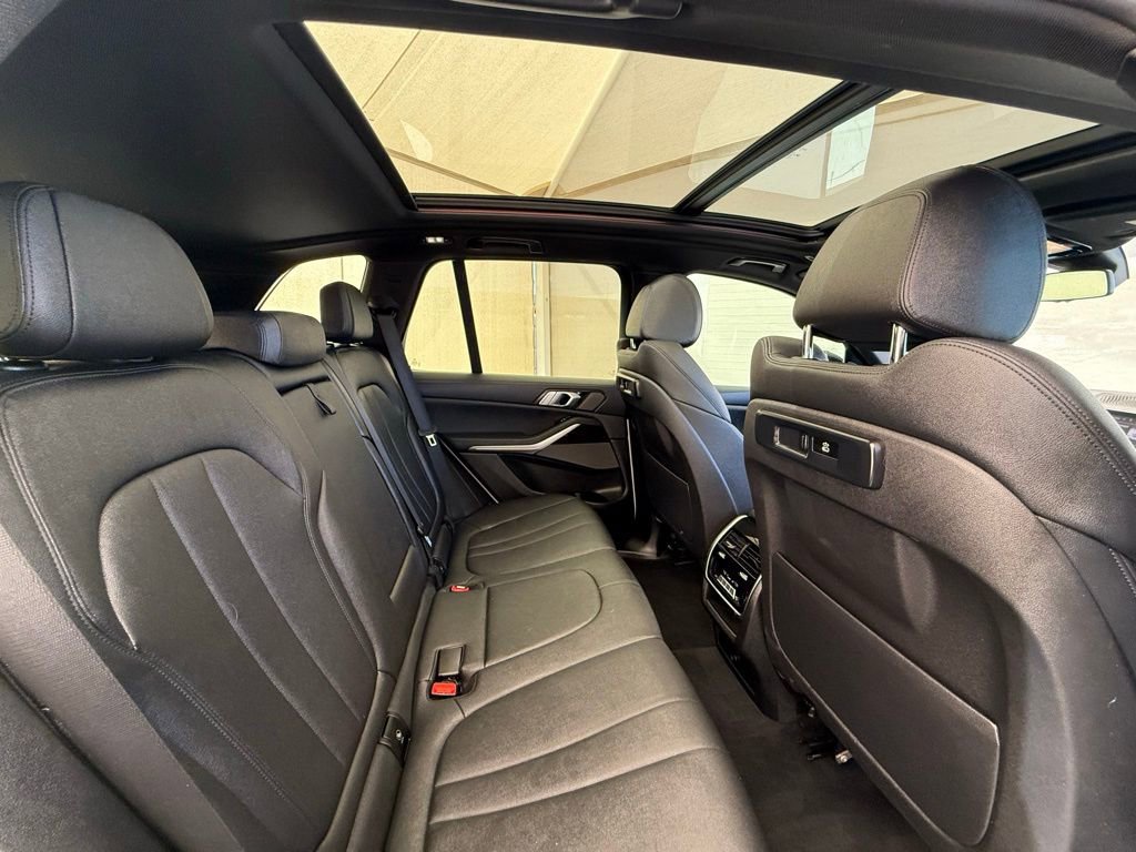 Used 2020 BMW X5 sDrive40i w/ Convenience Package image 21