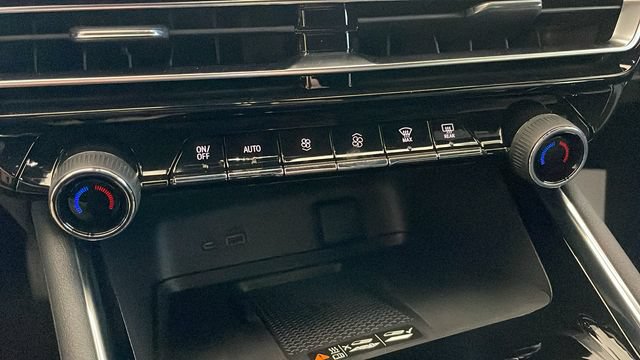 New 2026 Chevrolet Traverse LT w/ LPO, Floor Liner Package FWD image 17