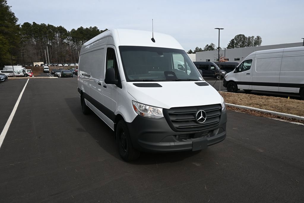 Used 2025 Mercedes-Benz Sprinter 2500 image 24