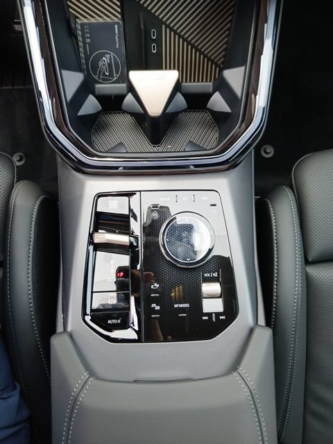 New 2025 BMW X3 xDrive30 w/ Premium Package AWD/4WD image 21