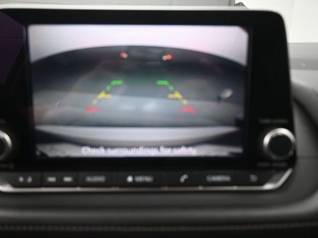 Used 2025 Nissan Rogue SV FWD image 3