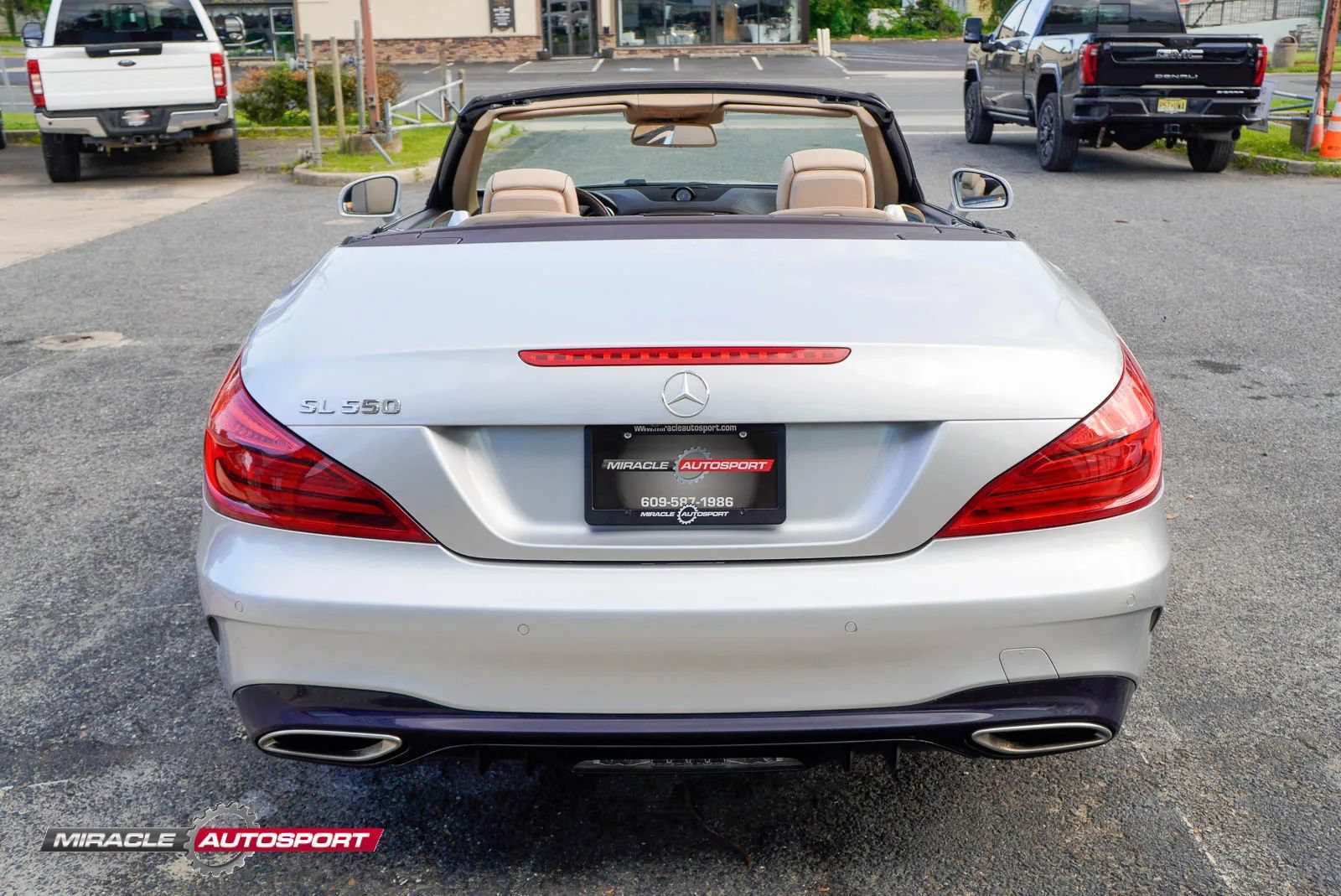 Used 2017 Mercedes-Benz SL 550 image 6