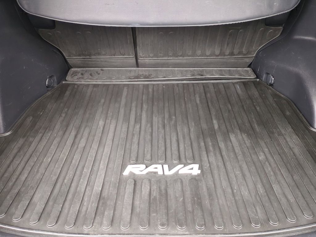 Used 2019 Toyota RAV4 XLE w/ All Weather Liner Package AWD/4WD image 35