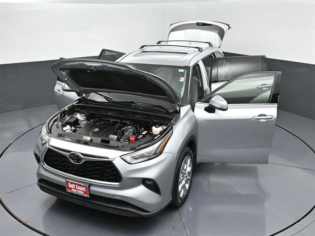 Used 2021 Toyota Highlander Limited FWD image 48