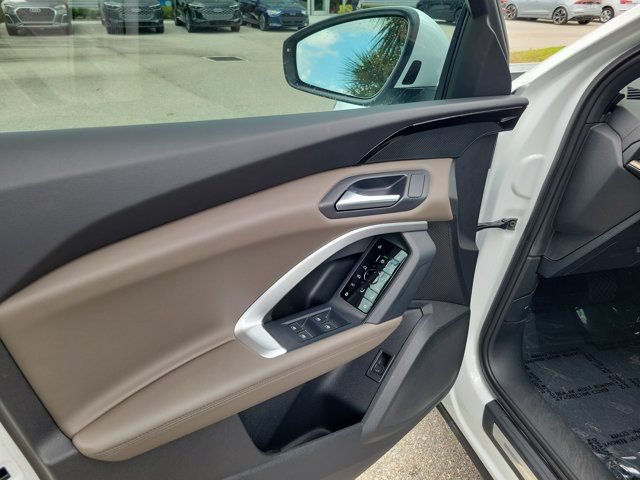 Used 2025 Audi Q5 Premium w/ Convenience Package AWD/4WD image 18