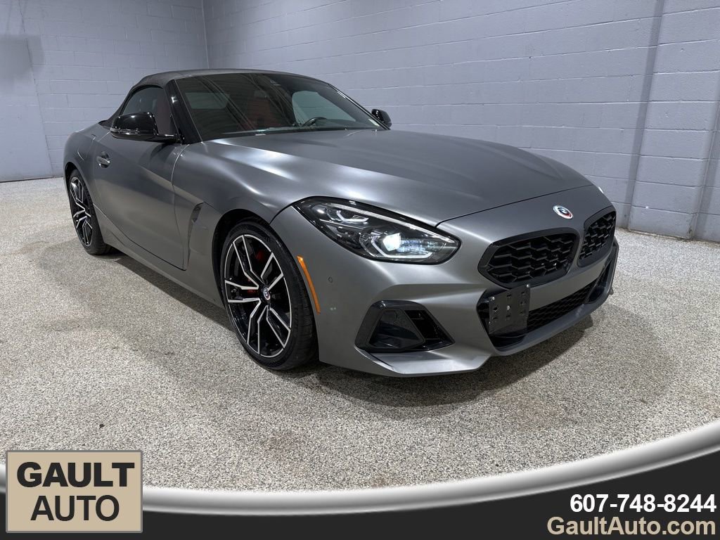 Certified 2023 BMW Z4 M40i w/ Premium Package image 2