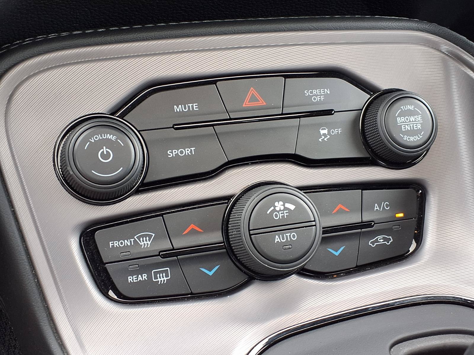 Used 2023 Dodge Challenger SXT RWD image 11