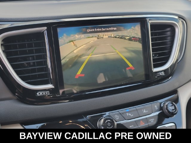 Used 2023 Chrysler Pacifica Touring-L FWD image 25